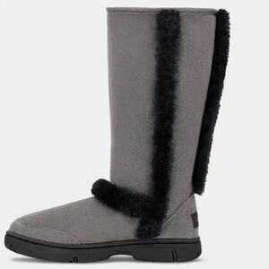 UGG Gray/Black Sunburst Boots